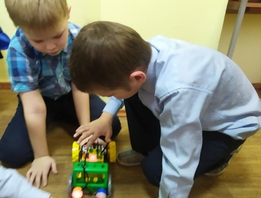 Автоинженеры и конструкторы. Возможности робототехники для детей с ОВЗ